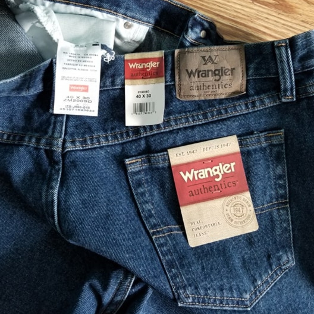 Wrangler Jeans 40x30 Relaxed Fit Authentics Mens